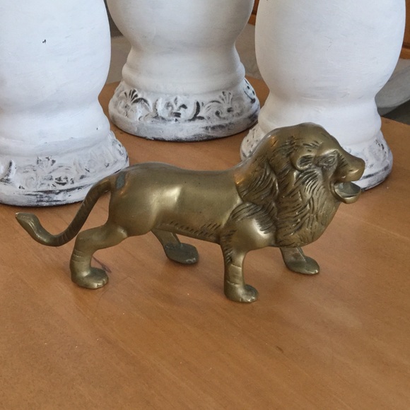 Vintage brass lion figurine statue EUC